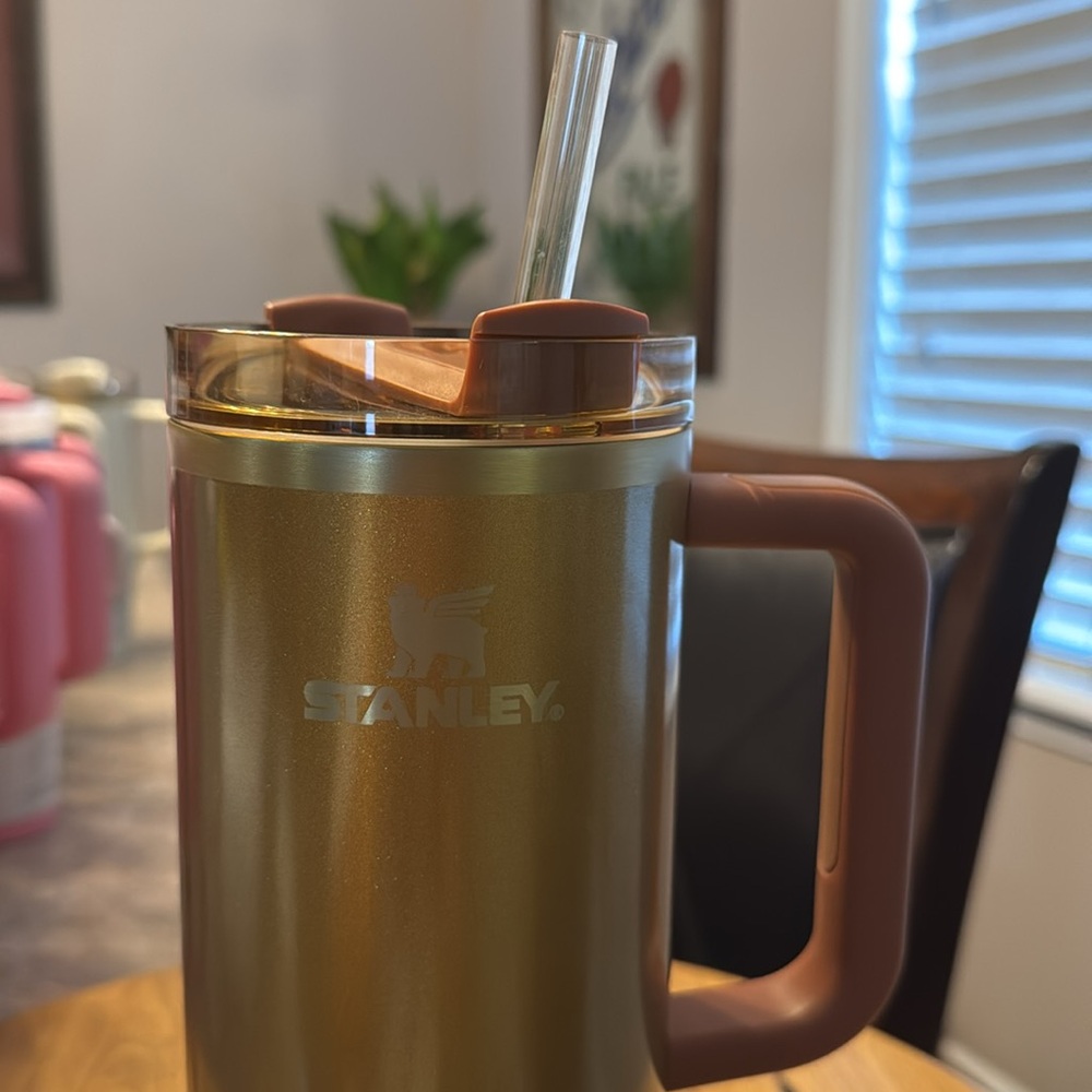 STANLEY GOLDEN SPARKLE COPPER TINSEL QUENCHER H20 FLOWSTATE TUMBLER 40OZ - Picture 2 of 9